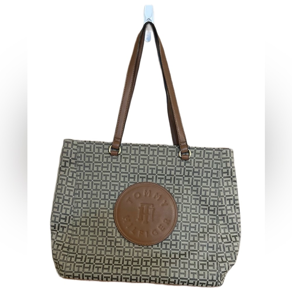 Tommy Hilfiger Geometric Brown and Cream Tote - Picture 1 of 9